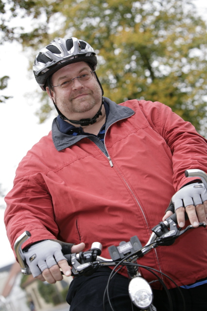 detlef-mit-rad-reduziert.jpg